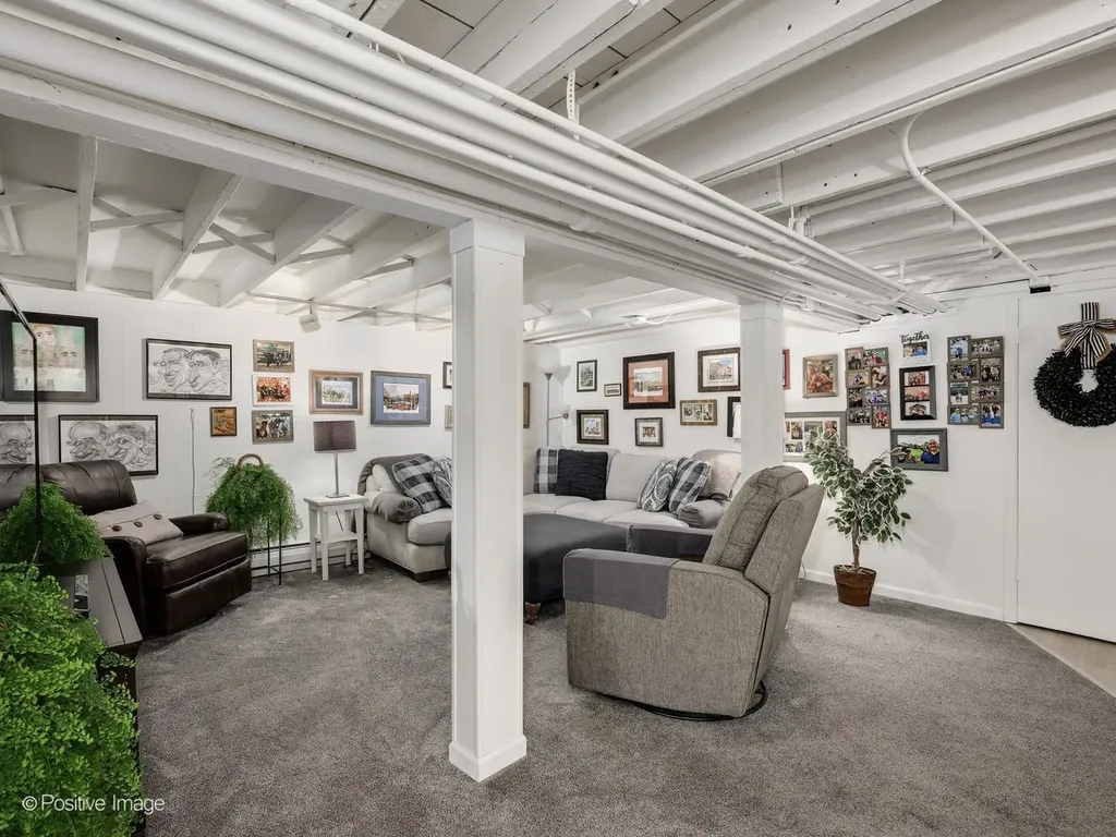 2500 West Farwell Avenue Chicago IL 60645