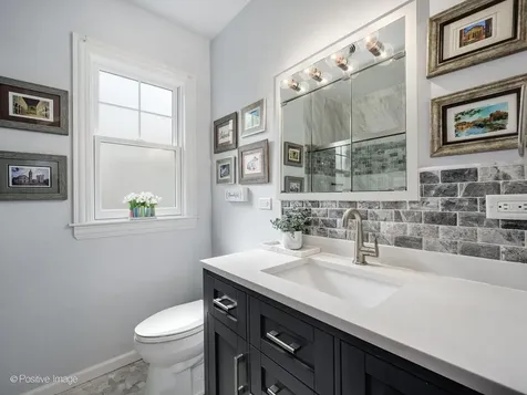 2500 West Farwell Avenue Chicago IL 60645