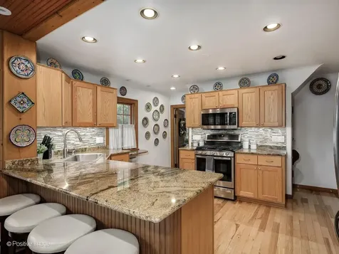 2500 West Farwell Avenue Chicago IL 60645