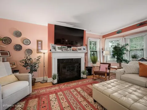 2500 West Farwell Avenue Chicago IL 60645