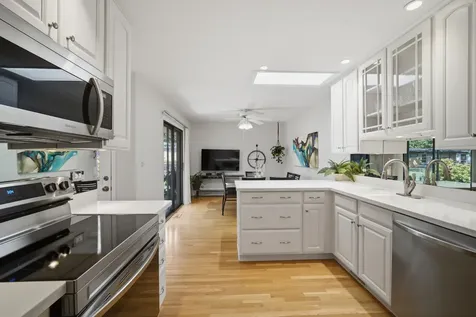 5530 Greenwood Street Morton Grove IL 60053