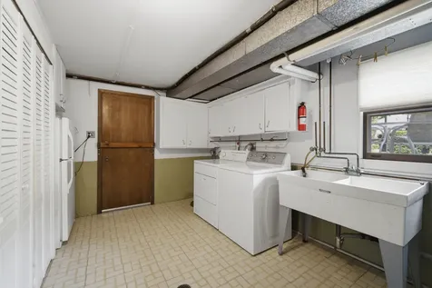 5530 Greenwood Street Morton Grove IL 60053