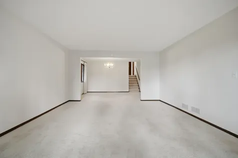 5530 Greenwood Street Morton Grove IL 60053