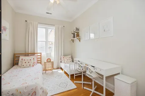 1951 West Melrose Street Chicago IL 60657