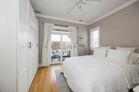 1951 West Melrose Street Chicago IL 60657