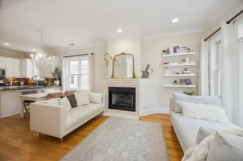 1951 West Melrose Street Chicago IL 60657