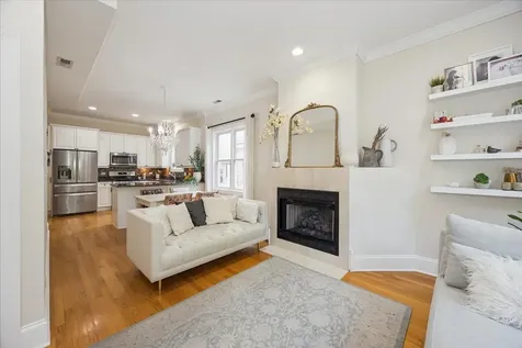 1951 West Melrose Street Chicago IL 60657