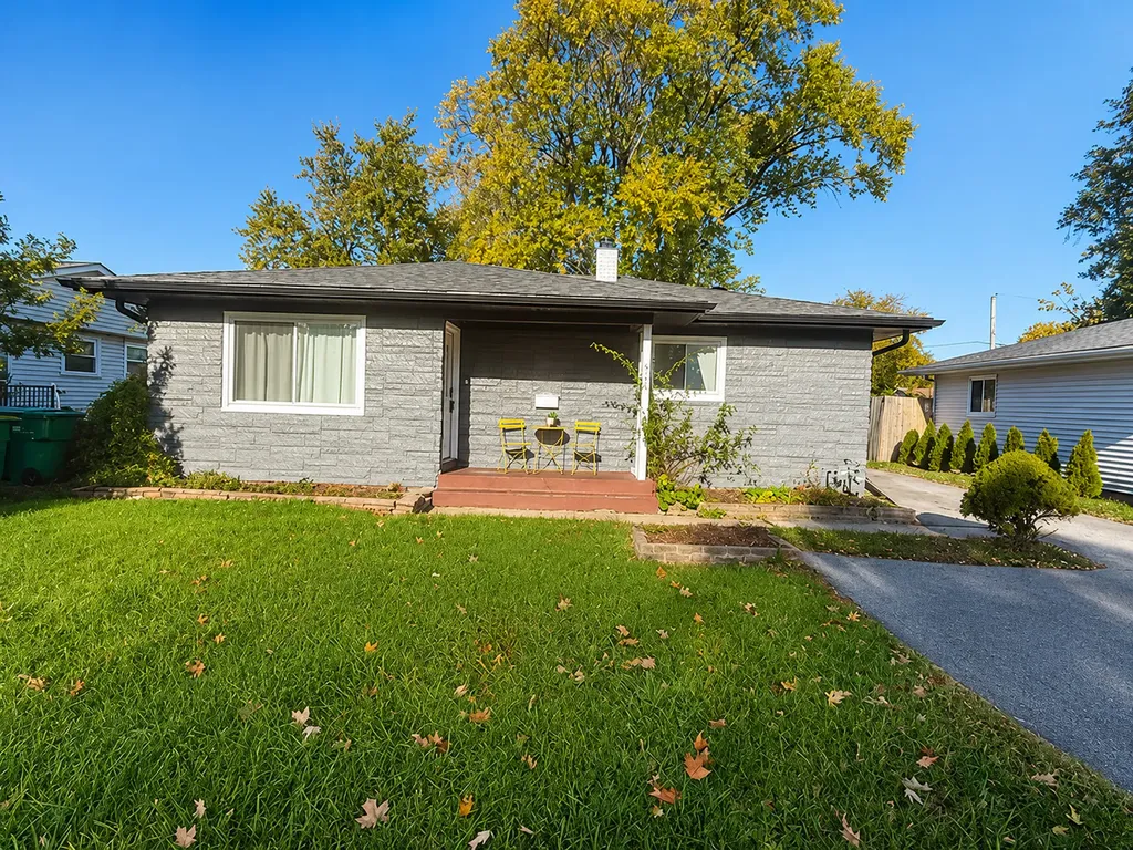362 Marion Court Wheeling IL 60090