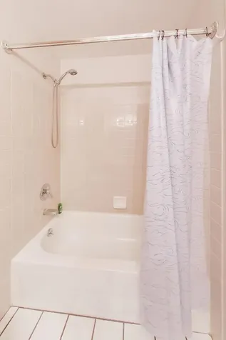 107 Welwyn Street Lake Bluff IL 60044