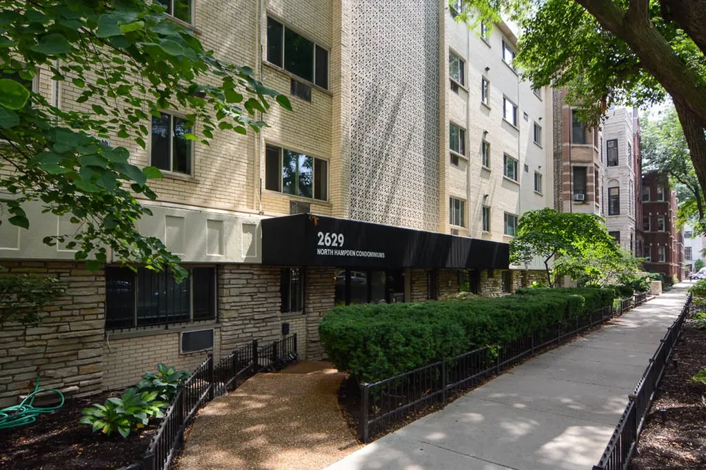 2629 North Hampden Court Chicago IL 60614