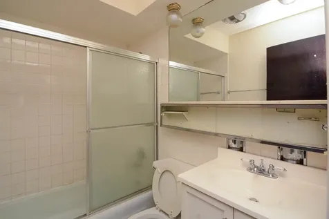 2629 North Hampden Court Chicago IL 60614