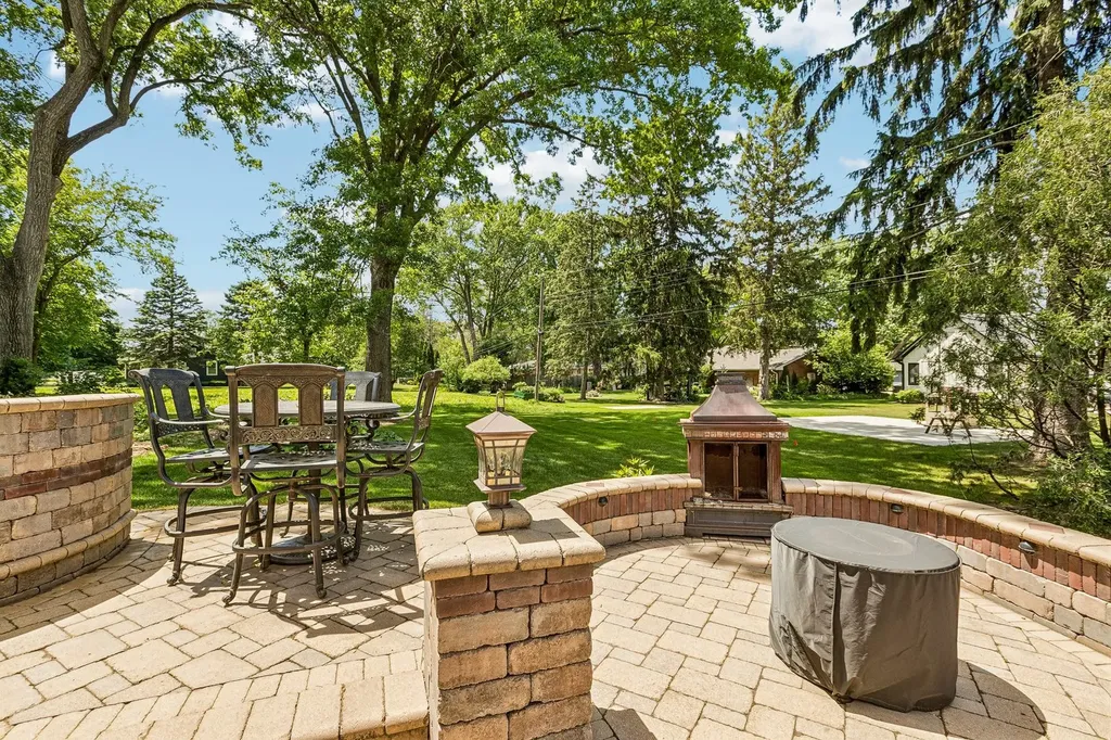 2071 Jericho Road Aurora IL 60506
