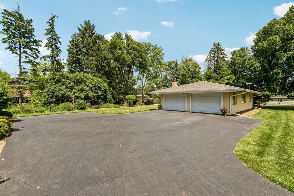 2071 Jericho Road Aurora IL 60506