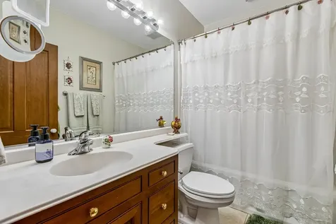 2071 Jericho Road Aurora IL 60506