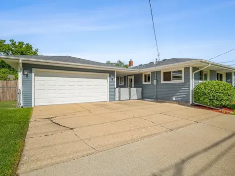 7922 Elm Avenue Machesney Park IL 61115