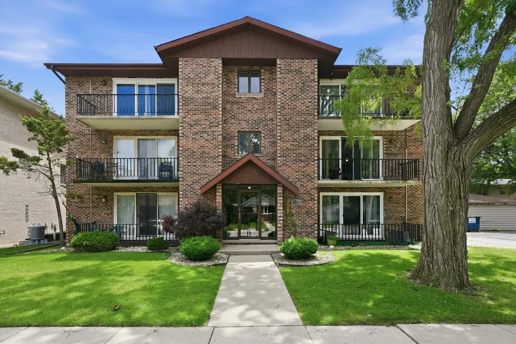 9535 South 54th Avenue Oak Lawn IL 60453