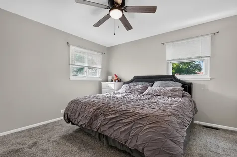 230 Fleetwood Lane Elk Grove Village IL 60007