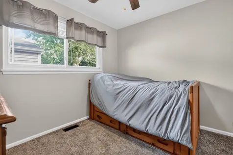 230 Fleetwood Lane Elk Grove Village IL 60007