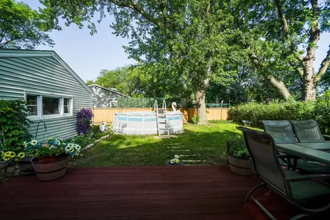 230 Fleetwood Lane Elk Grove Village IL 60007