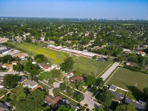 230 Fleetwood Lane Elk Grove Village IL 60007