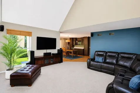 2198 Sutton Drive South Elgin IL 60177