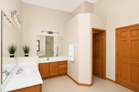 2198 Sutton Drive South Elgin IL 60177