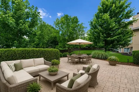 2198 Sutton Drive South Elgin IL 60177
