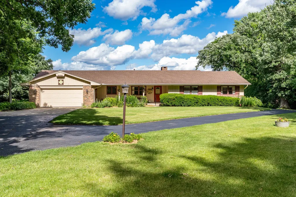 7889 Shaw Road Belvidere IL 61008