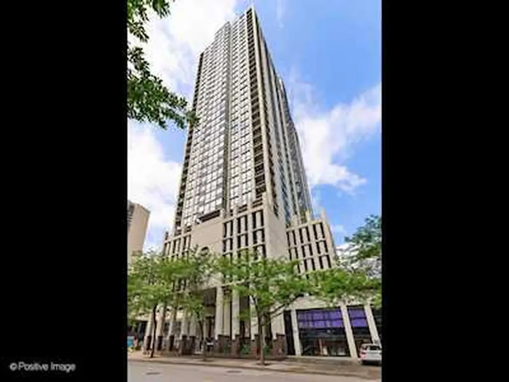 1122 North Clark Street Chicago IL 60610