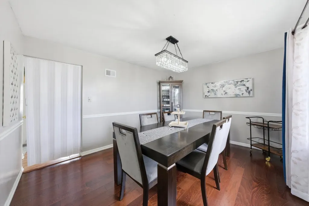 7545 Halesia Court Orland Park IL 60462