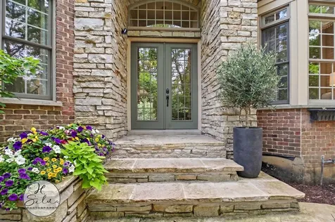 426 West Haley's Hill Court Palatine IL 60067