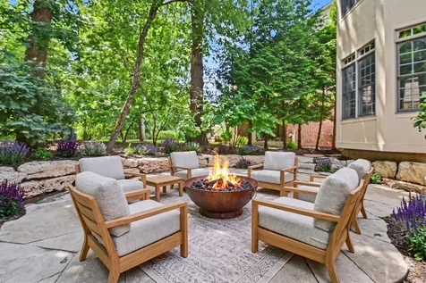 426 West Haley's Hill Court Palatine IL 60067
