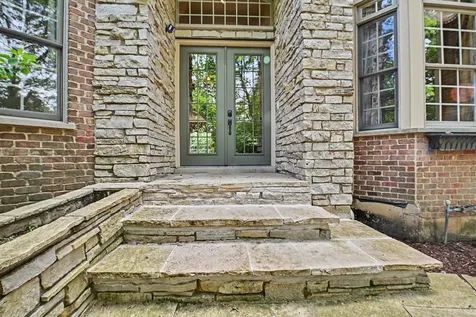 426 West Haley's Hill Court Palatine IL 60067