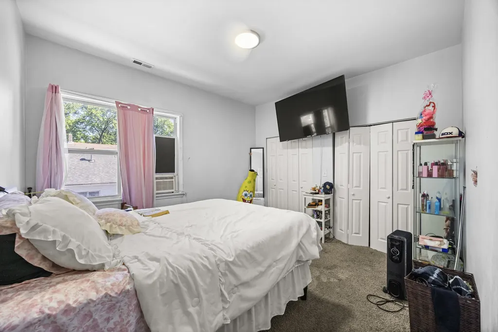 4947 South Laflin Street Chicago IL 60609