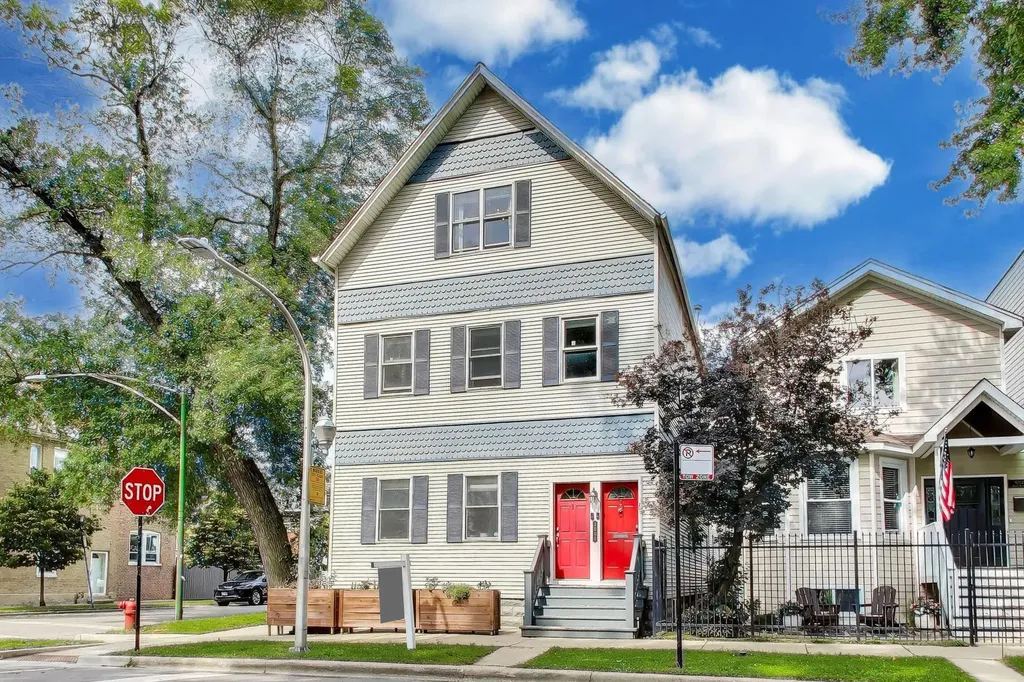 3000 North Hoyne Avenue Chicago IL 60618