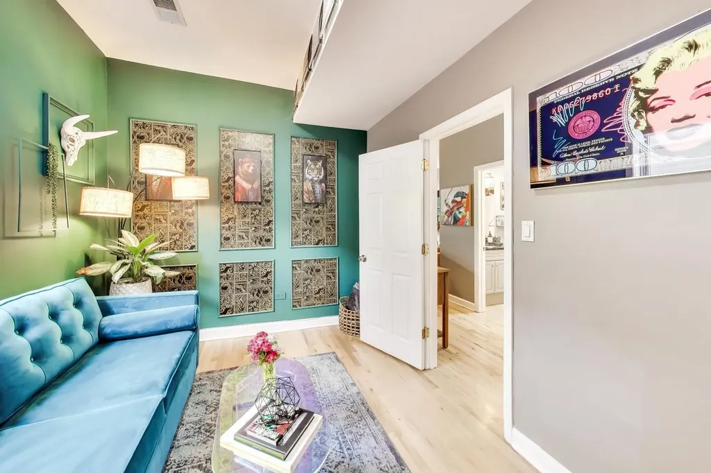 3000 North Hoyne Avenue Chicago IL 60618