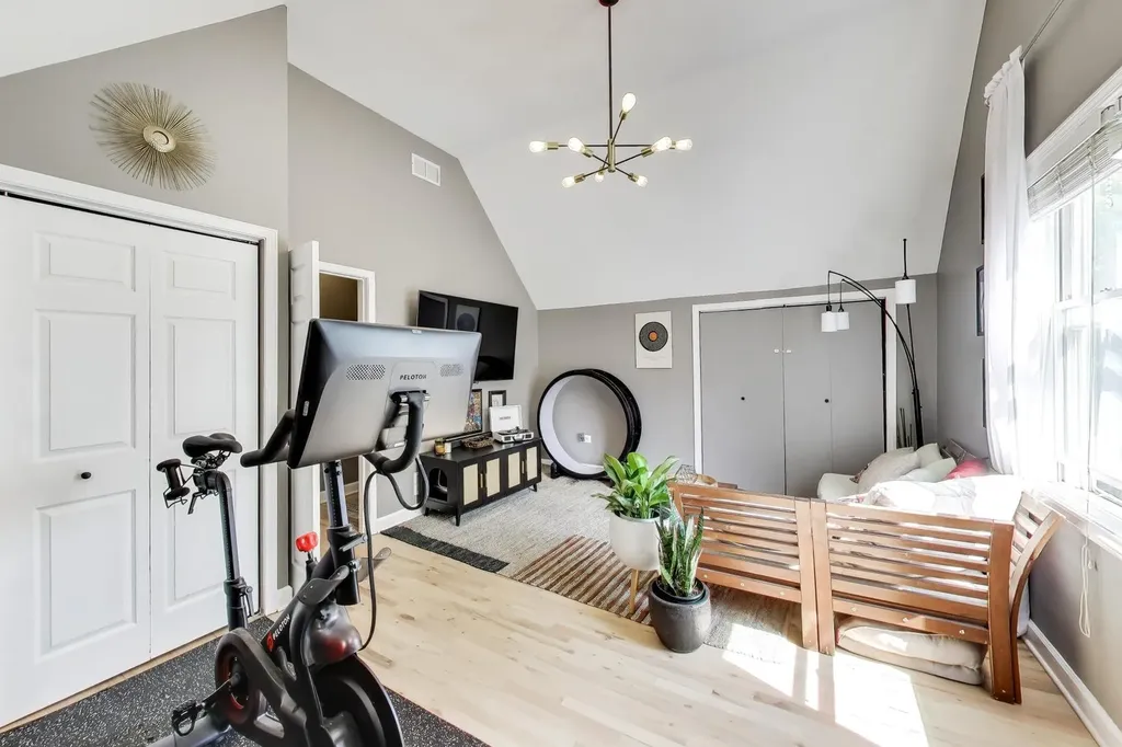 3000 North Hoyne Avenue Chicago IL 60618