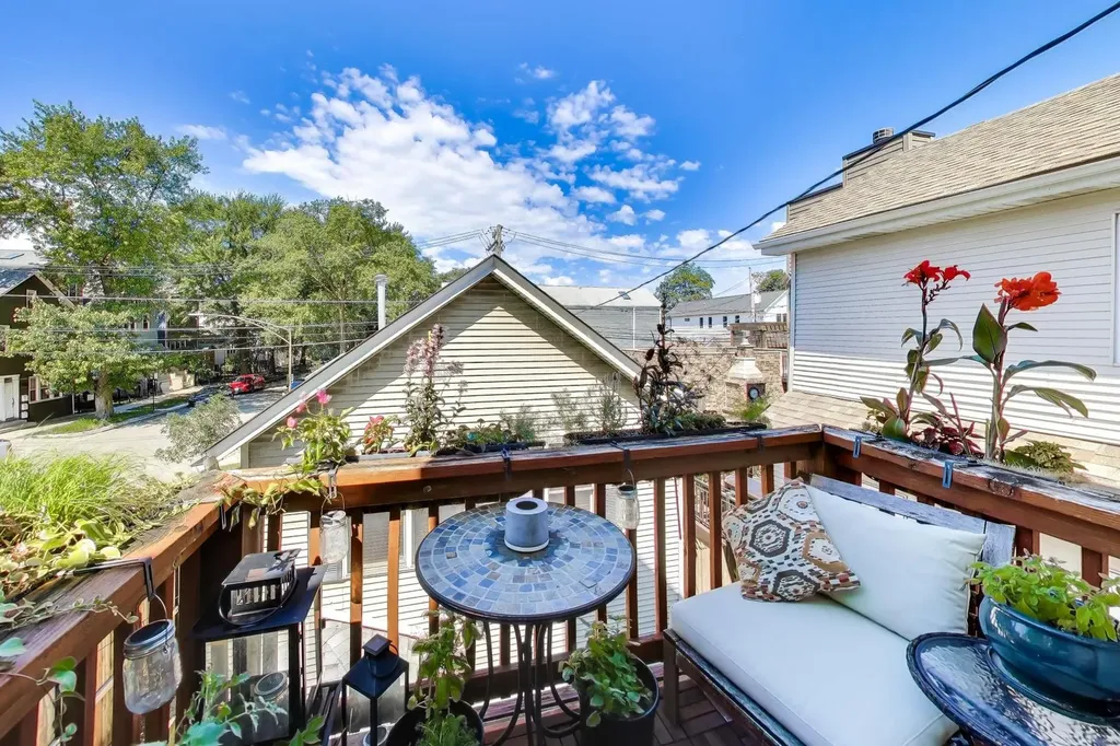 3000 North Hoyne Avenue Chicago IL 60618