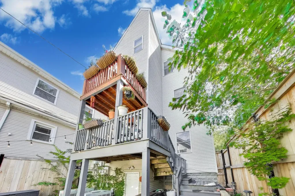 3000 North Hoyne Avenue Chicago IL 60618