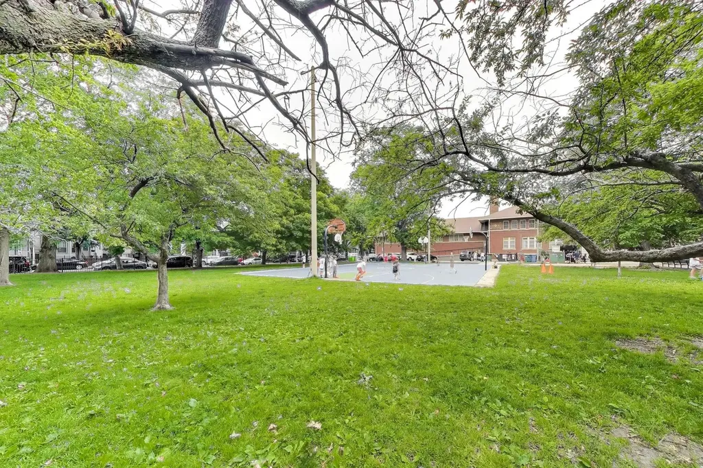 3000 North Hoyne Avenue Chicago IL 60618