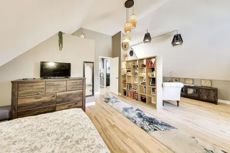 3000 North Hoyne Avenue Chicago IL 60618