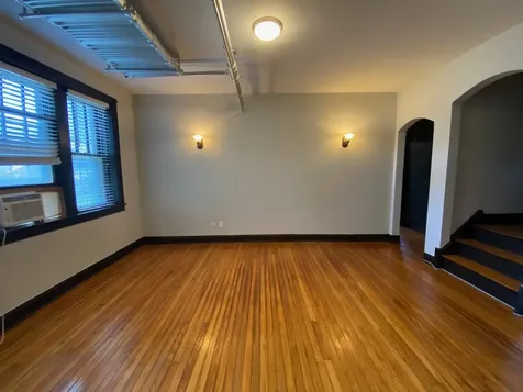 5542 West Leland Avenue Chicago IL 60630