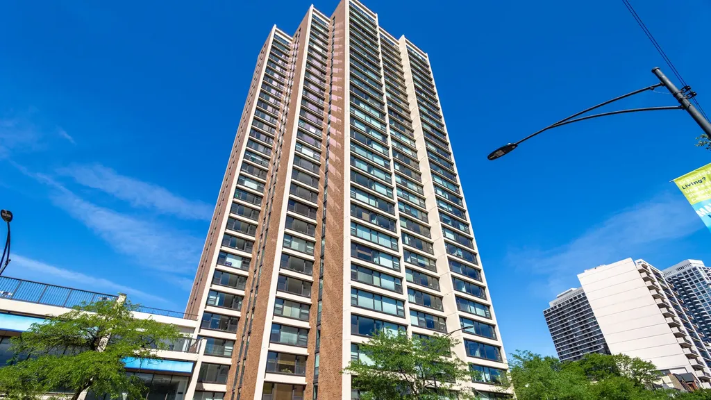 1850 North Clark Street Chicago IL 60614