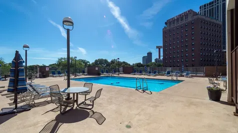 1850 North Clark Street Chicago IL 60614
