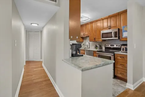 940 Beau Drive Des Plaines IL 60016