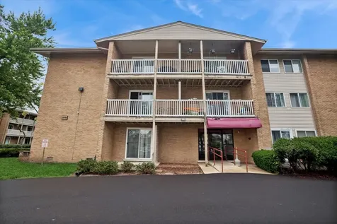 940 Beau Drive Des Plaines IL 60016