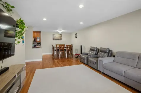 940 Beau Drive Des Plaines IL 60016