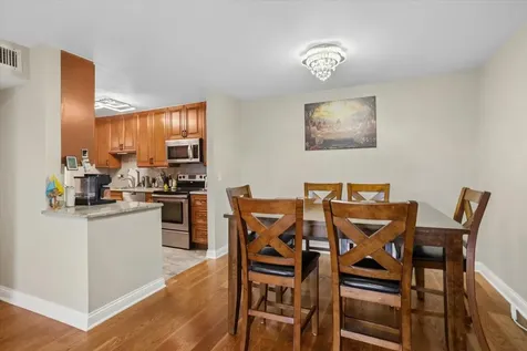 940 Beau Drive Des Plaines IL 60016