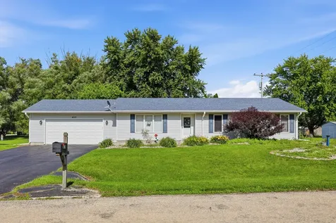 423 Wayne Rochelle IL 61068
