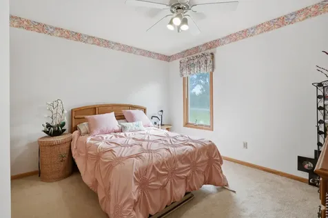 423 Wayne Rochelle IL 61068